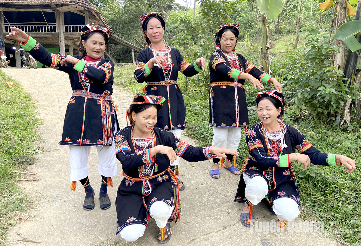 Giữ gìn bản sắc văn hoá dân tộc Dao ở Đá Bàn 2