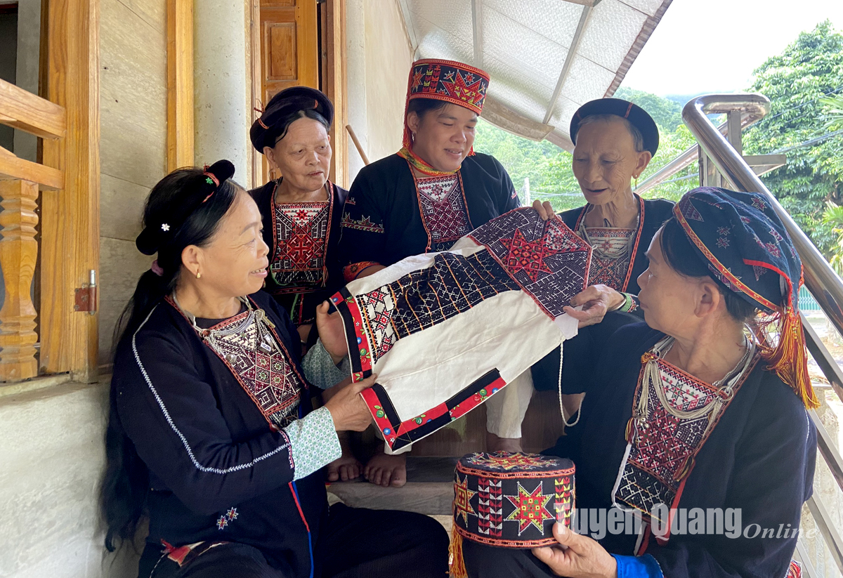 Người Dao thôn Nghẹt giữ gìn bản sắc văn hoá