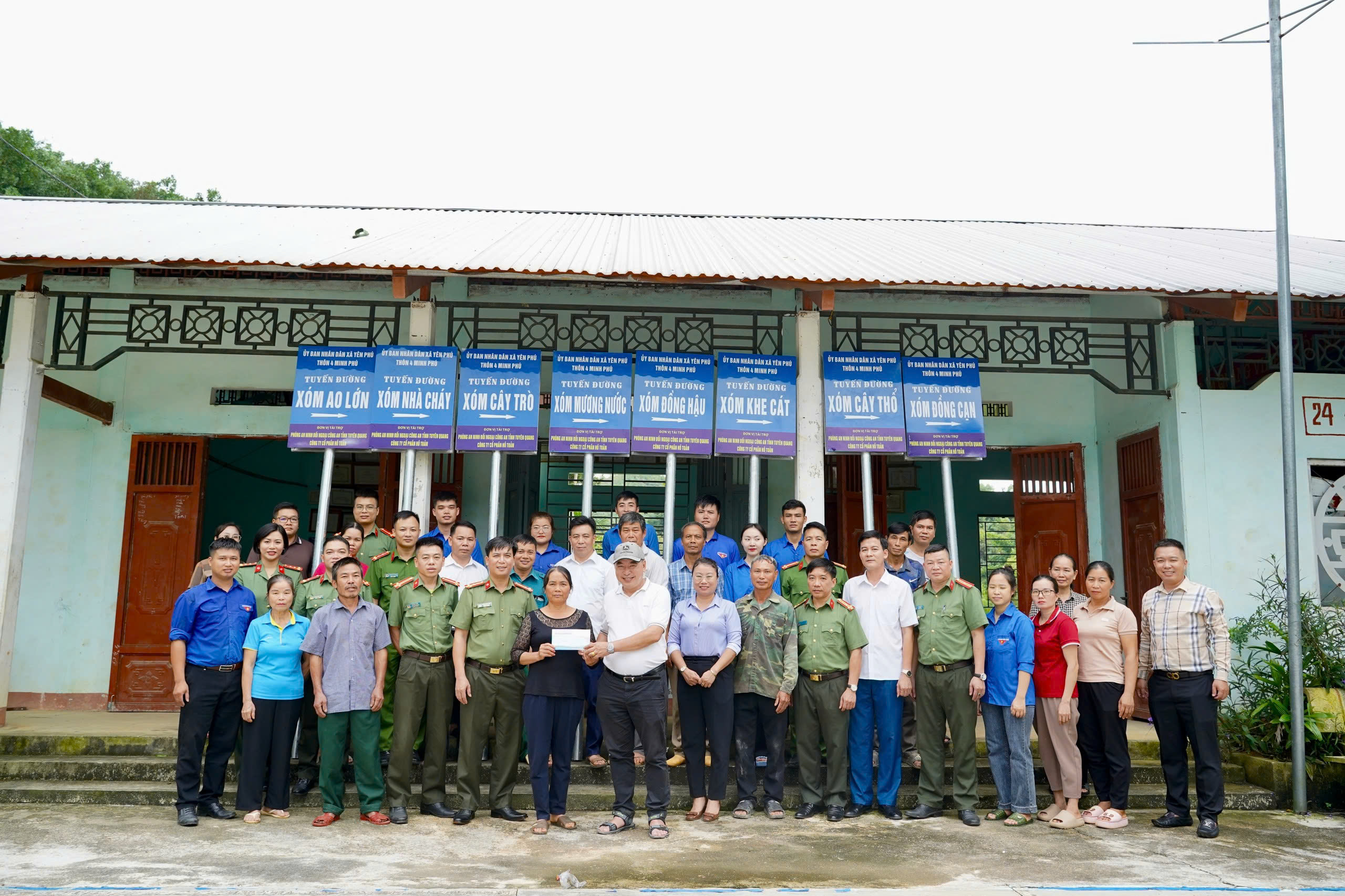 Yên Phú lắp đặt biển chỉ dẫn đường làng, ngõ xóm